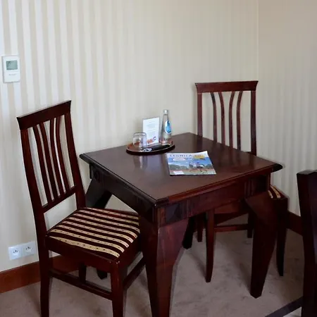 Nowodworski 3* Легница