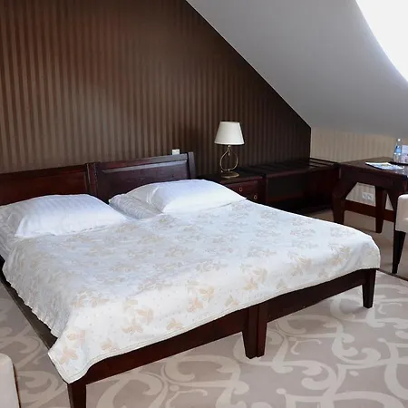 Nowodworski 3* Legnica