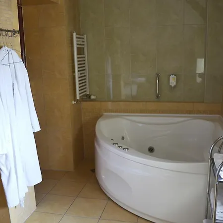 Отель Nowodworski Легница