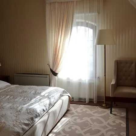Nowodworski Hotel Lehnice